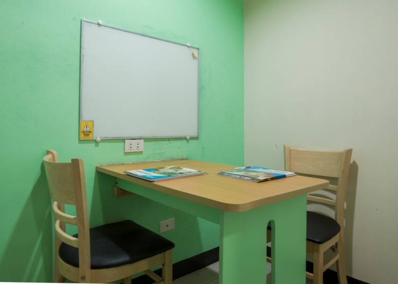 フィリピン留学 Cebu21 - PINES Main Campus-Offices and classrooms-5